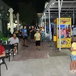 Agni -enoikiazomena Diamerizmata Апарт-отель Kallithea (Chalkidiki)