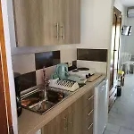 Agni -enoikiazomena Diamerizmata Апарт-отель Kallithea (Chalkidiki)