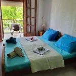 Agni -enoikiazomena Diamerizmata Апарт-отель Kallithea (Chalkidiki)