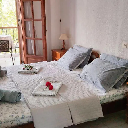 Agni -enoikiazomena Diamerizmata Hotel apartamentowy
