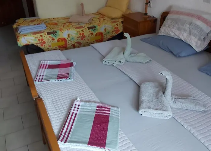 Agni -enoikiazomena Diamerizmata Aparthotel 3*